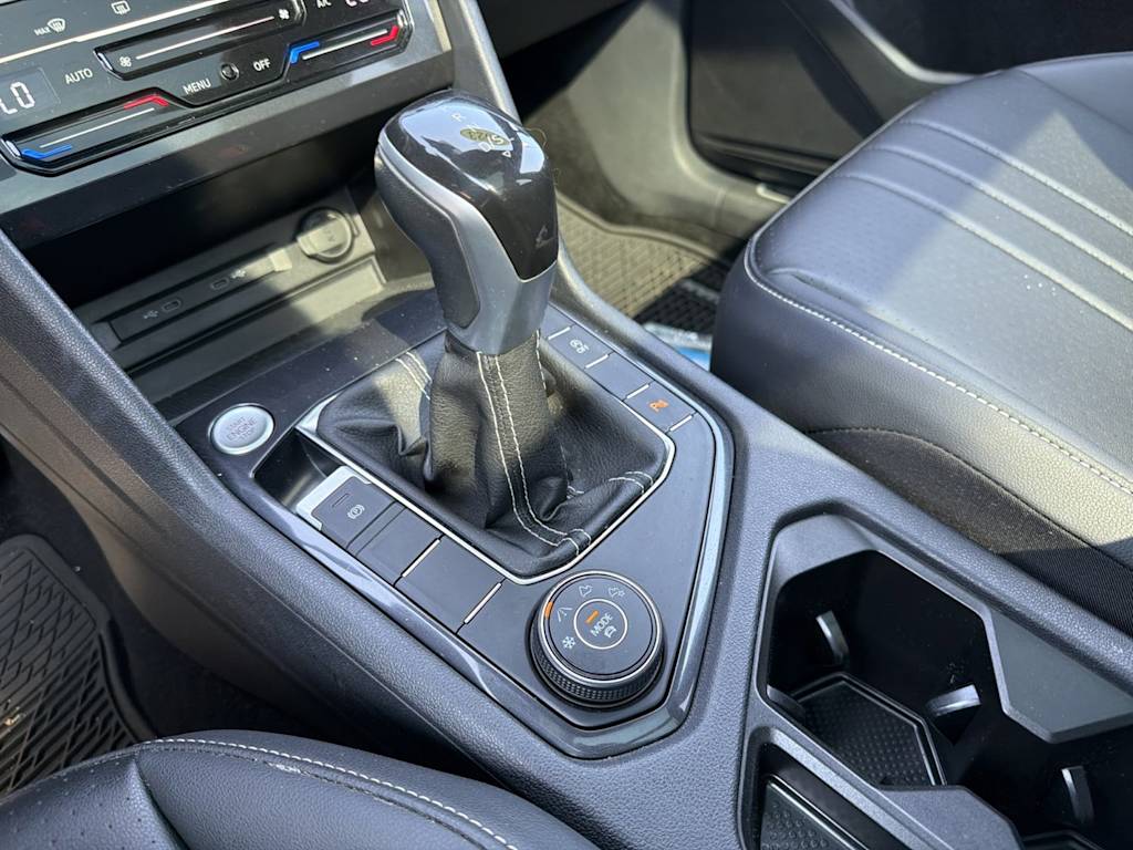 Thumbnail: 2023 Volkswagen Tiguan - 12