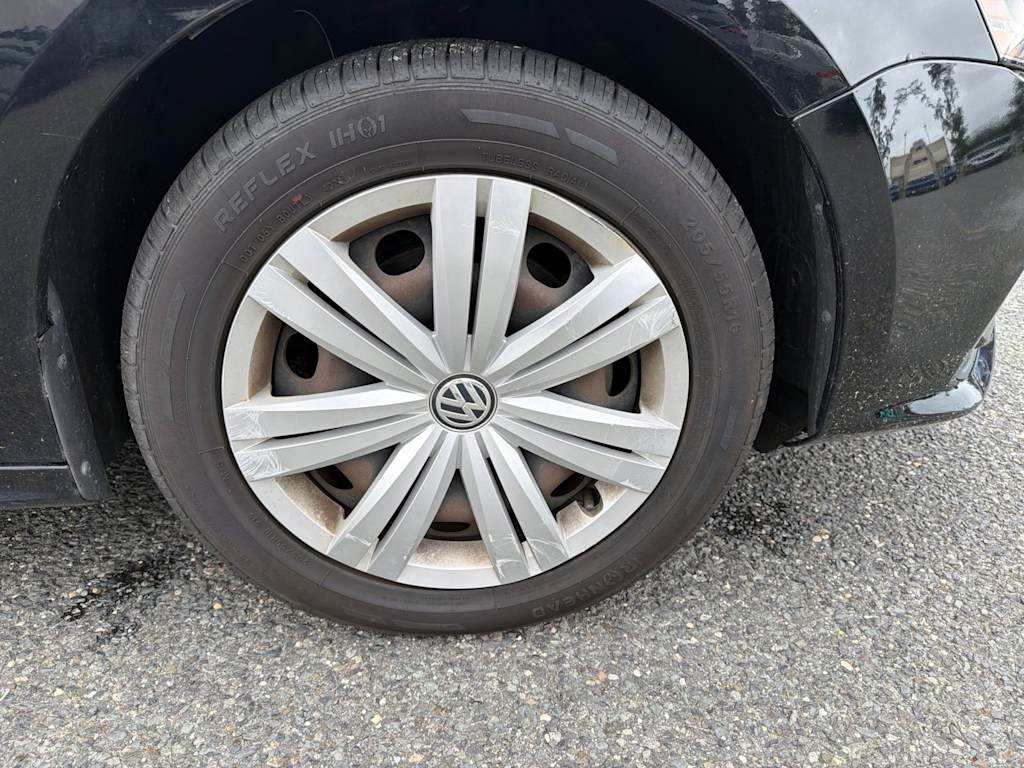 Thumbnail: 2017 Volkswagen Jetta - 25