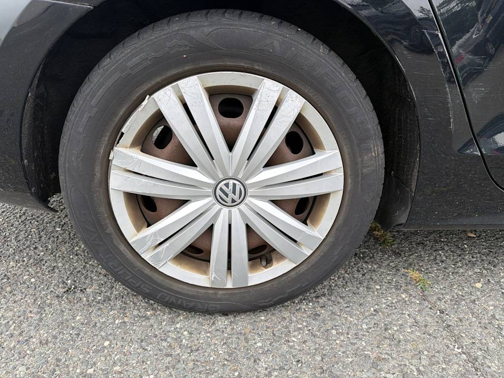 Thumbnail: 2017 Volkswagen Jetta - 24