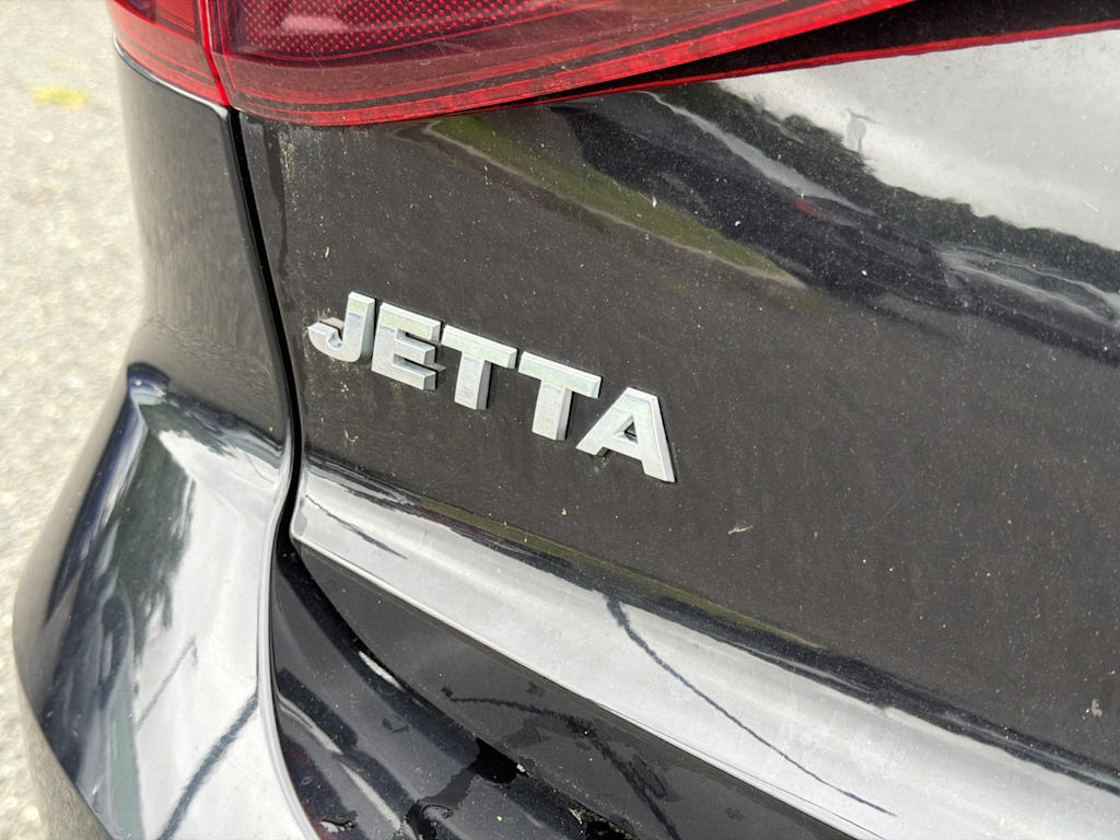 Thumbnail: 2017 Volkswagen Jetta - 6
