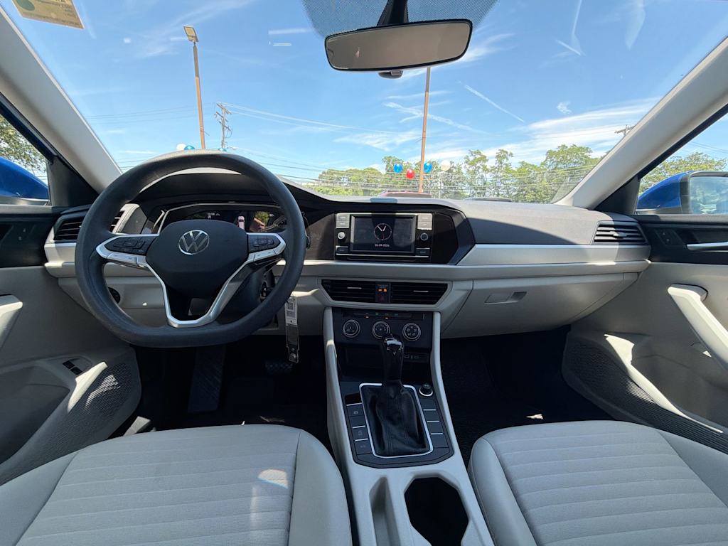 Thumbnail: 2023 Volkswagen Jetta - 13