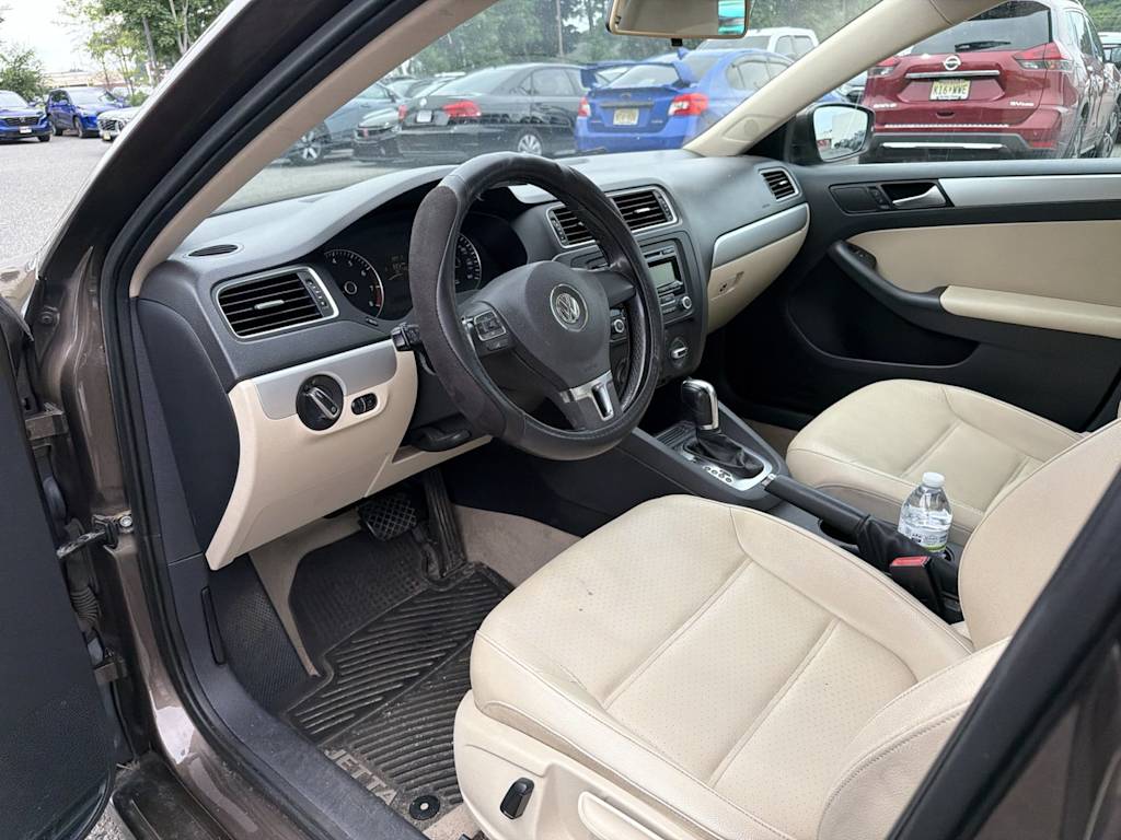 Thumbnail: 2014 Volkswagen Jetta - 2