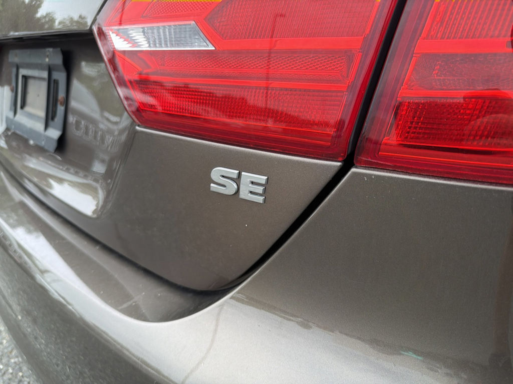 Thumbnail: 2014 Volkswagen Jetta - 22