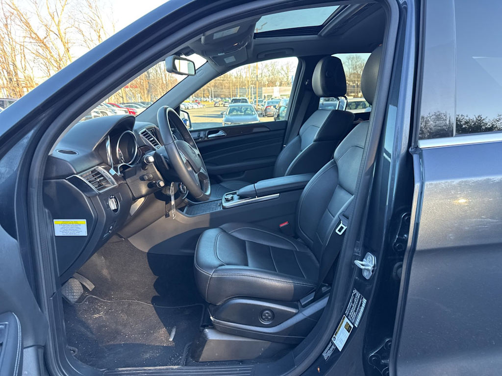 Thumbnail: 2014 Mercedes-Benz M-Class - 9