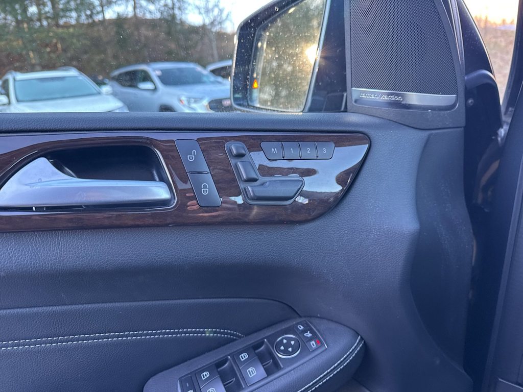 Thumbnail: 2014 Mercedes-Benz M-Class - 23