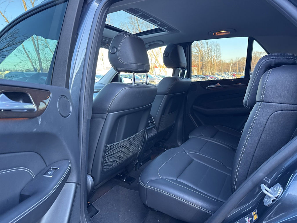 Thumbnail: 2014 Mercedes-Benz M-Class - 10