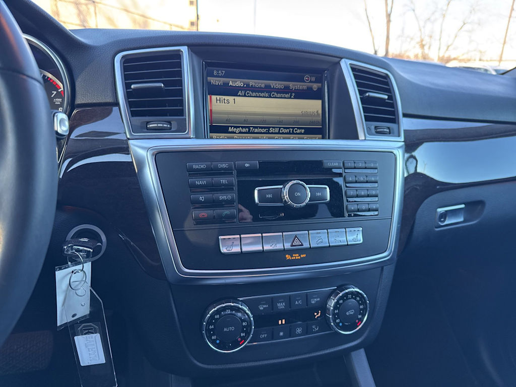 Thumbnail: 2014 Mercedes-Benz M-Class - 11