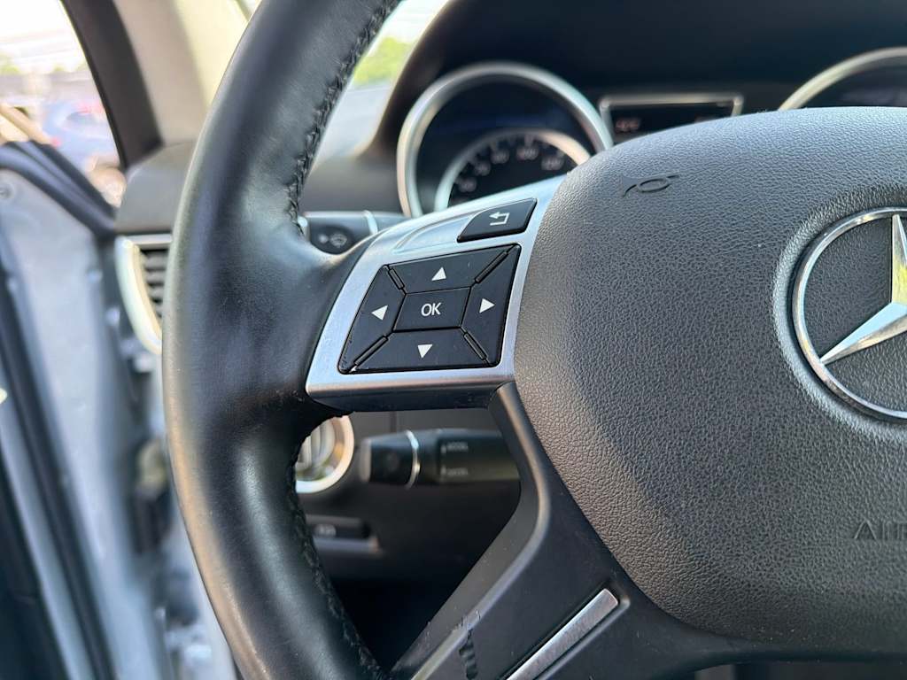 Thumbnail: 2015 Mercedes-Benz M-Class - 30