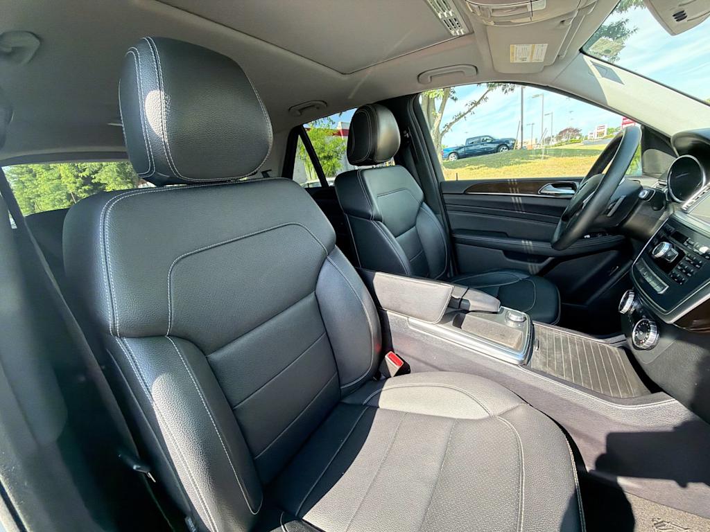 Thumbnail: 2015 Mercedes-Benz M-Class - 26