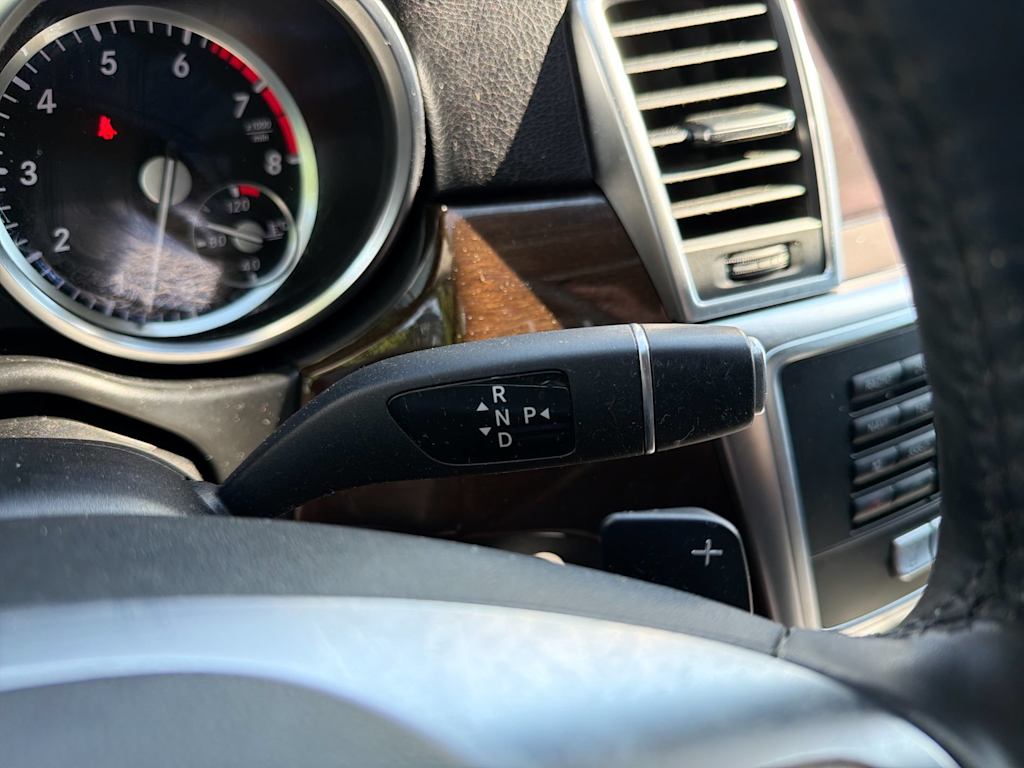 Thumbnail: 2015 Mercedes-Benz M-Class - 16
