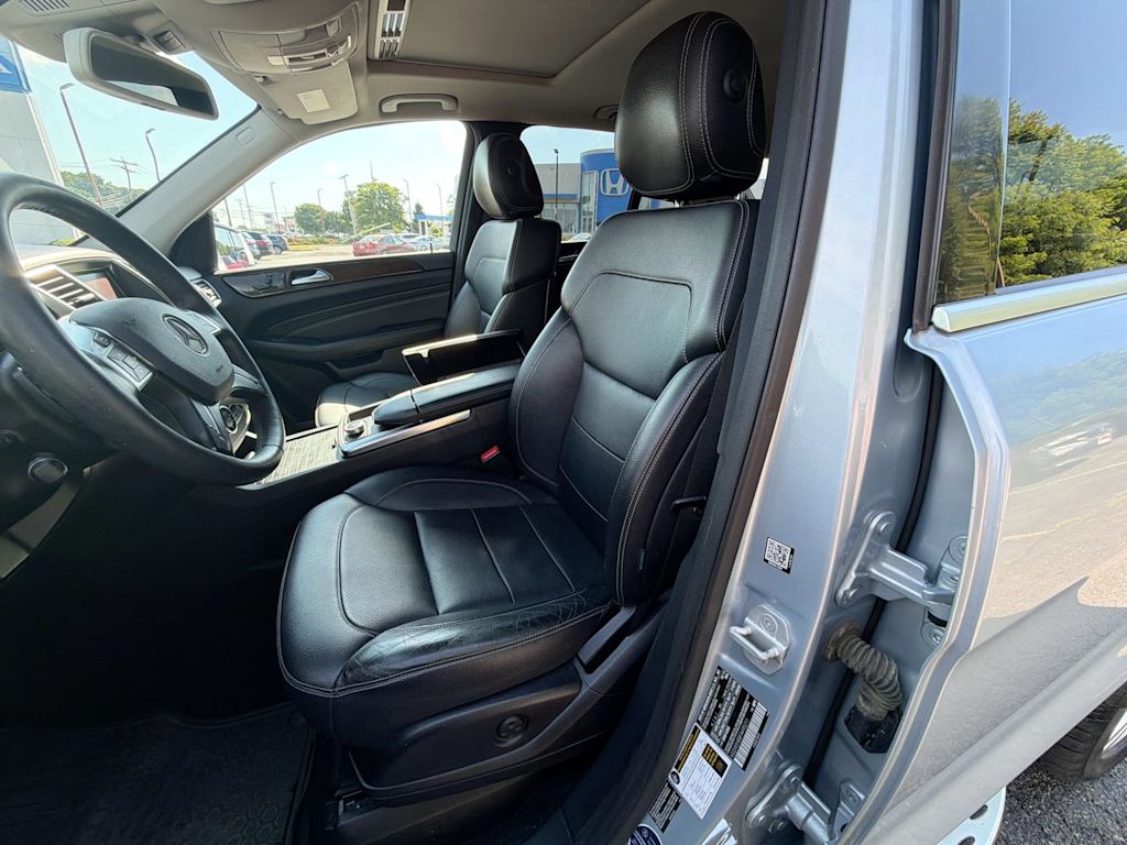 Thumbnail: 2015 Mercedes-Benz M-Class - 27