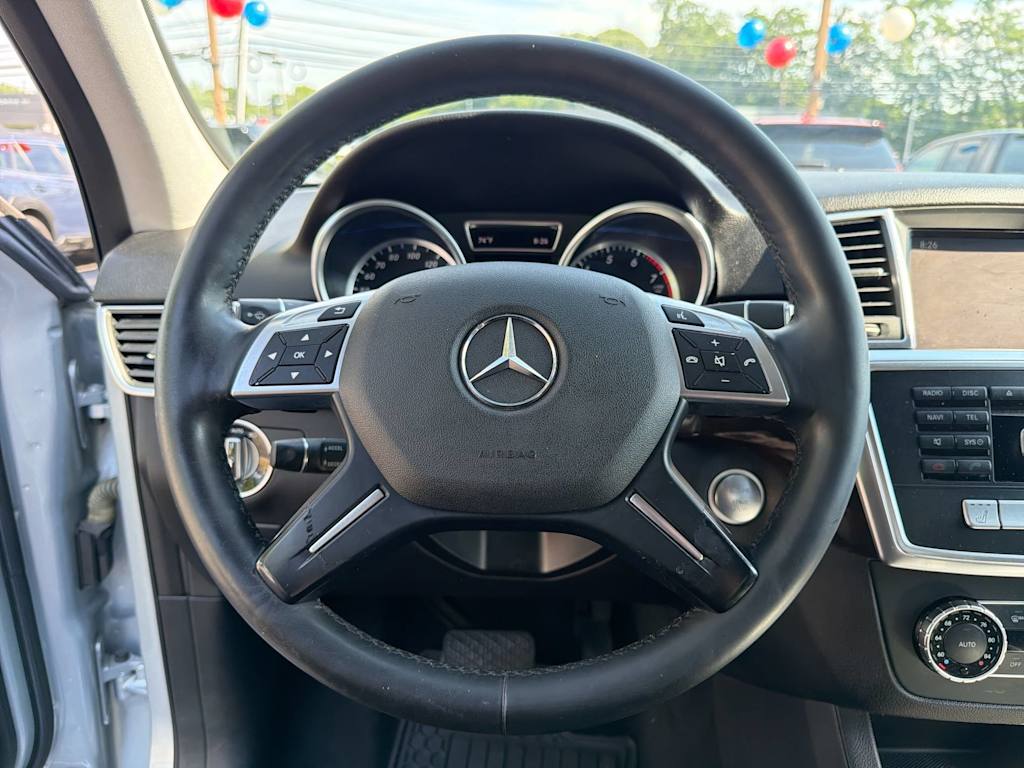 Thumbnail: 2015 Mercedes-Benz M-Class - 14