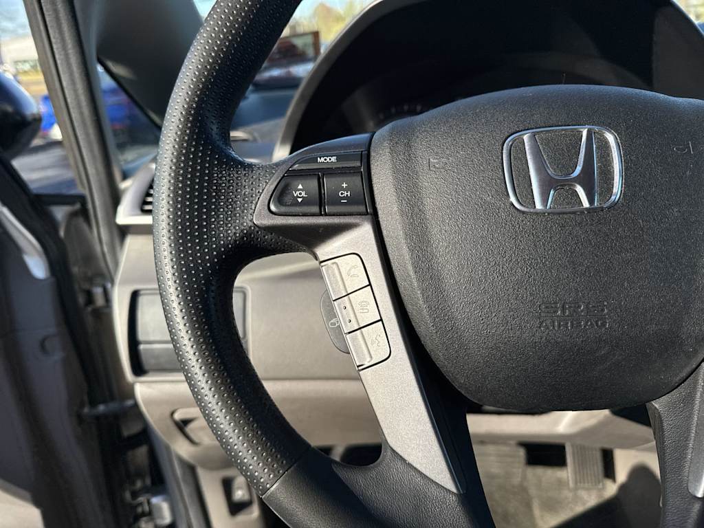 2014 Honda Odyssey LX 28