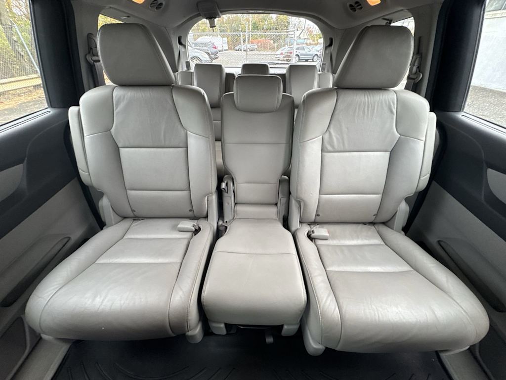 2012 Honda Odyssey EX-L 23