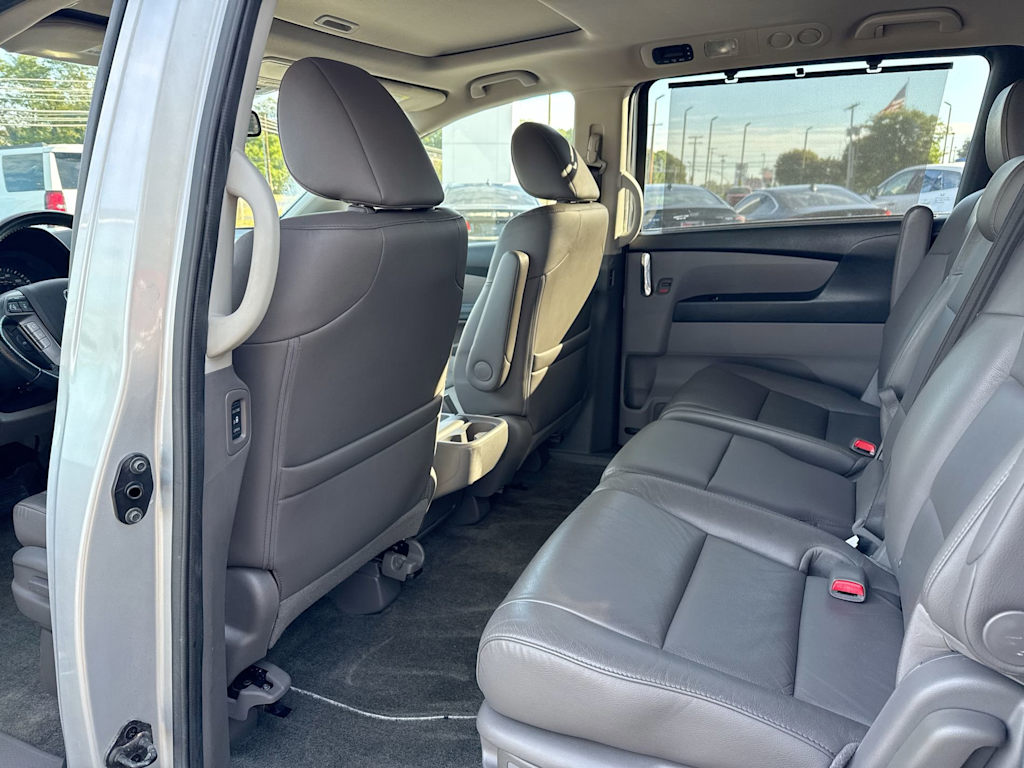 Thumbnail: 2015 Honda Odyssey - 12