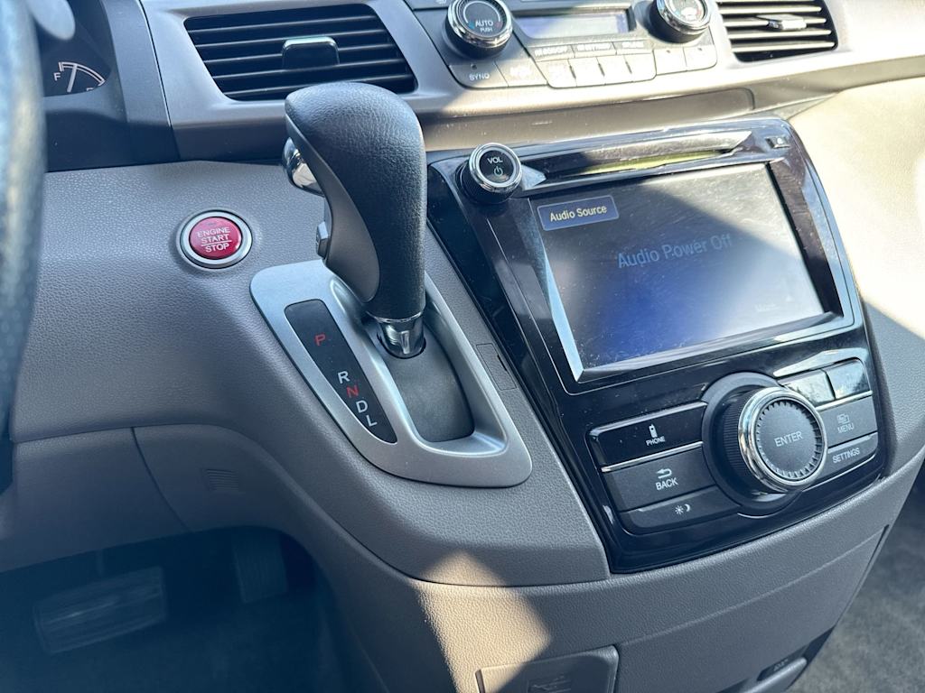 Thumbnail: 2015 Honda Odyssey - 16