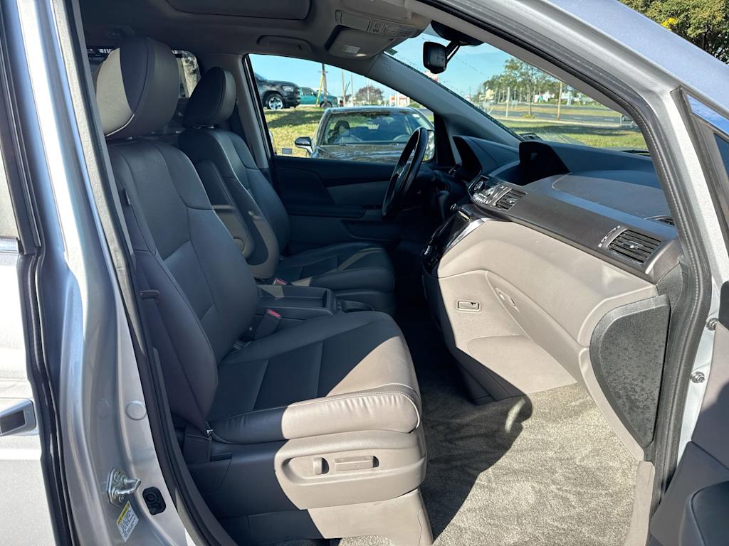 Thumbnail: 2015 Honda Odyssey - 11