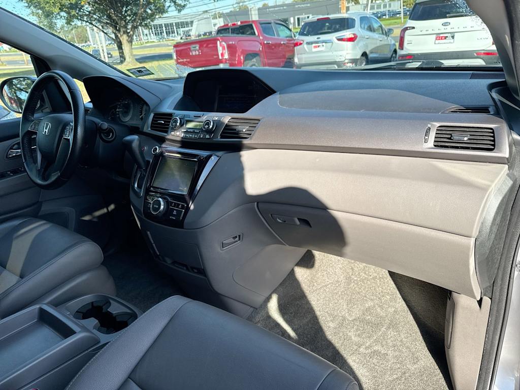 Thumbnail: 2015 Honda Odyssey - 9