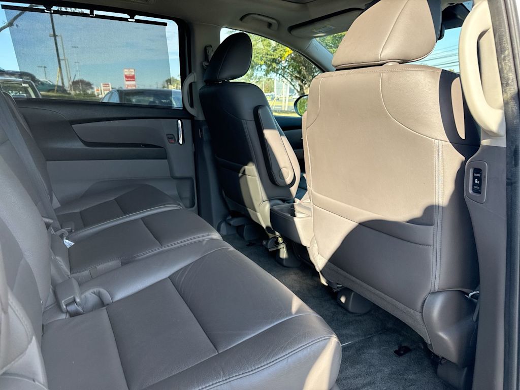 Thumbnail: 2015 Honda Odyssey - 25