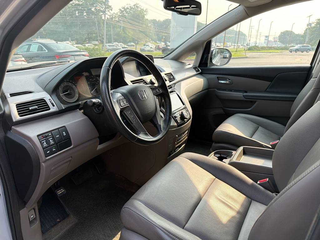 Thumbnail: 2015 Honda Odyssey - 2
