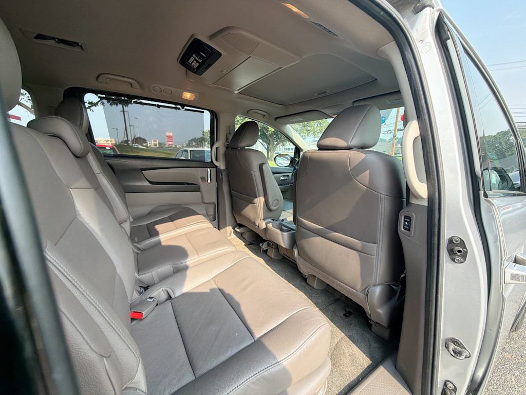 Thumbnail: 2015 Honda Odyssey - 26