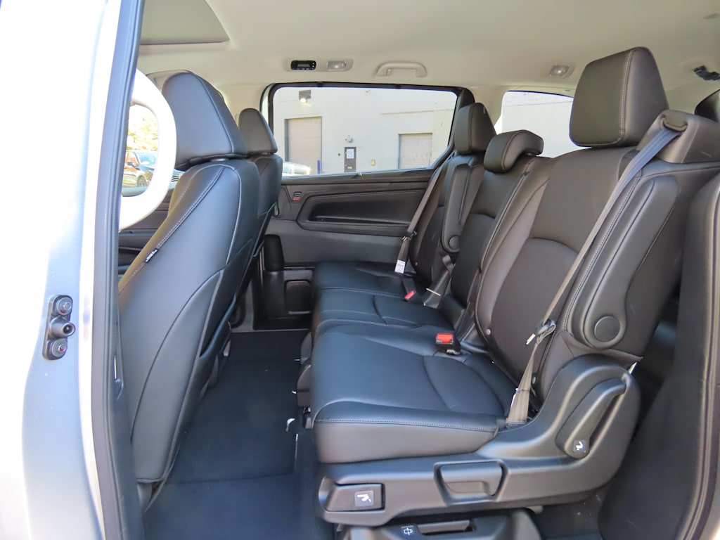 Thumbnail: 2026 Honda Odyssey - 13