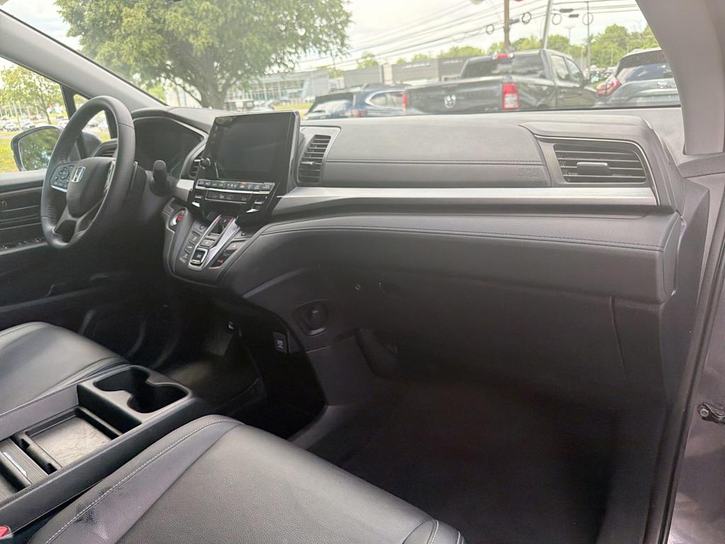 Thumbnail: 2023 Honda Odyssey - 9