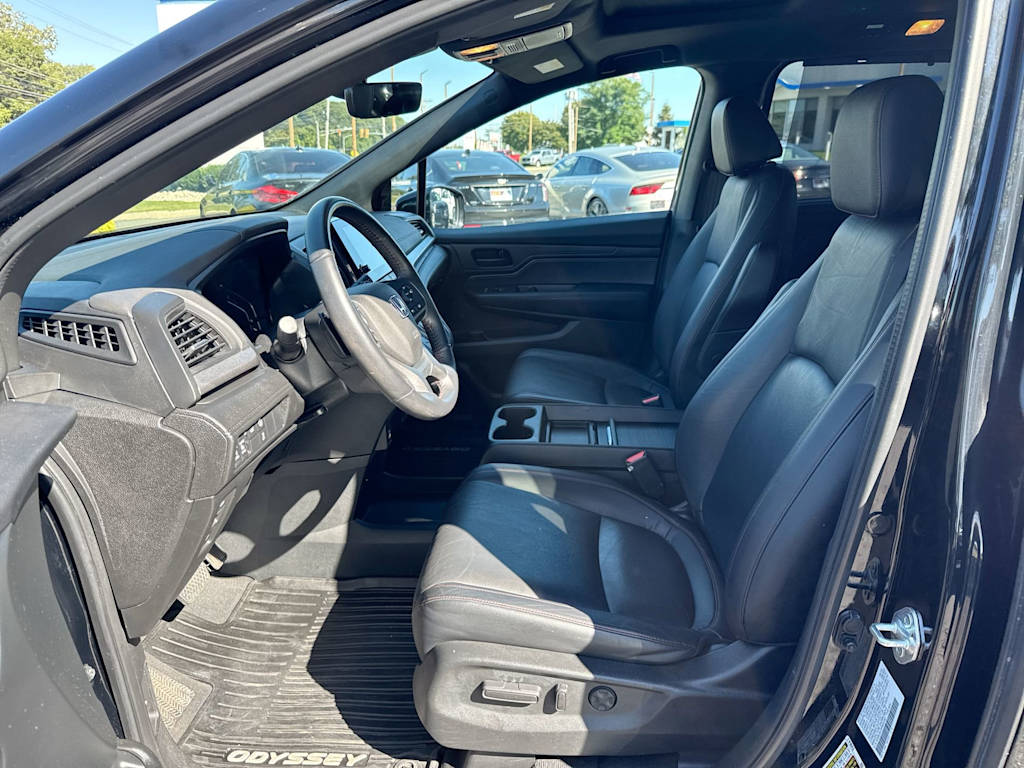 Thumbnail: 2023 Honda Odyssey - 10