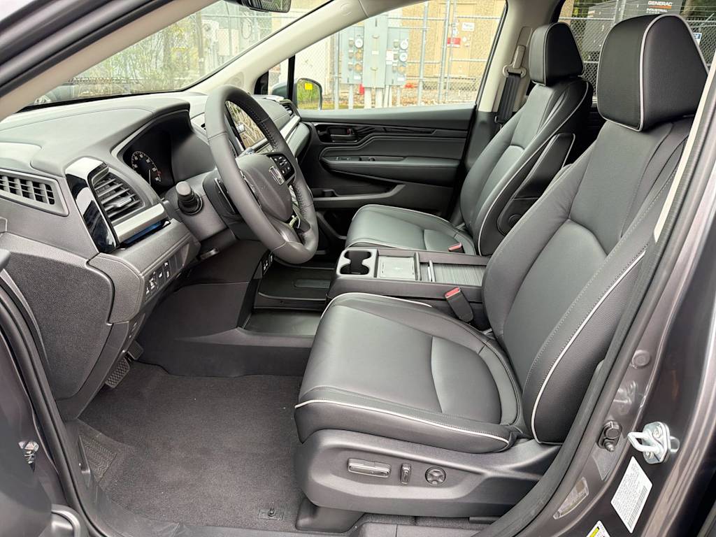 Thumbnail: 2026 Honda Odyssey - 9