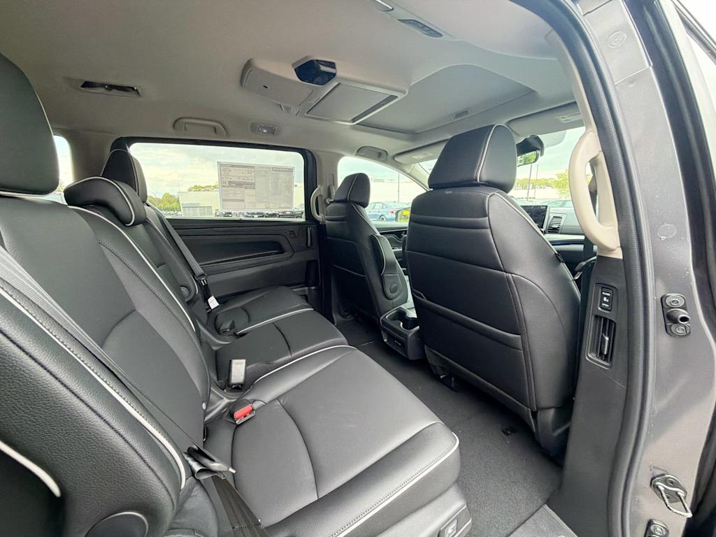 Thumbnail: 2026 Honda Odyssey - 24