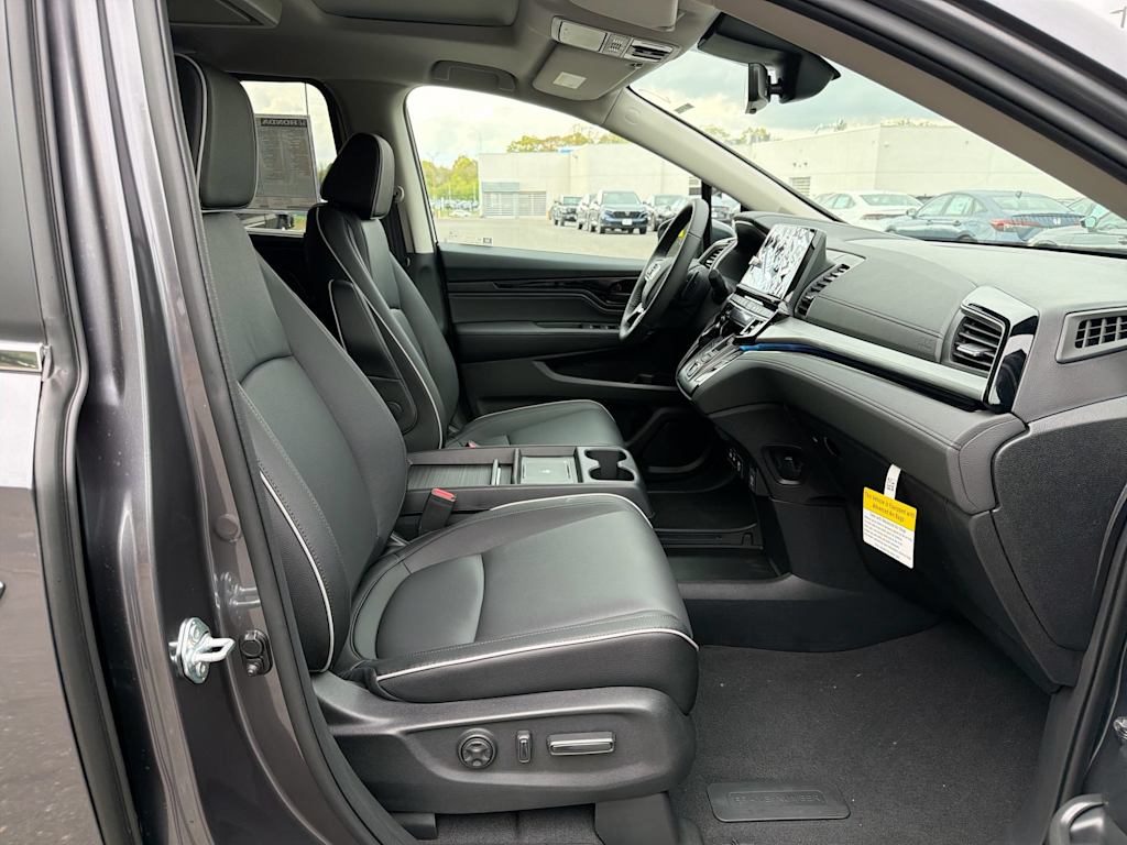 Thumbnail: 2026 Honda Odyssey - 10