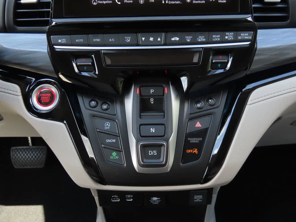 Thumbnail: 2027 Honda Odyssey - 24