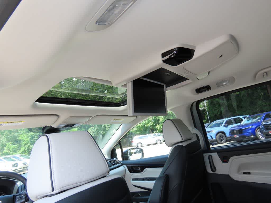 Thumbnail: 2027 Honda Odyssey - 21