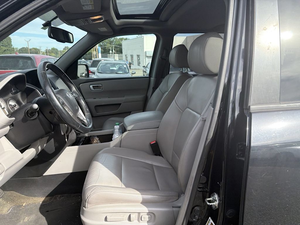 Thumbnail: 2015 Honda Pilot - 9