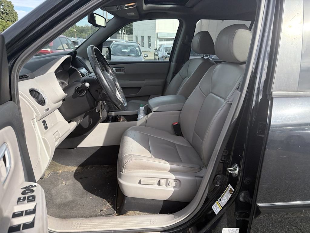 Thumbnail: 2015 Honda Pilot - 10