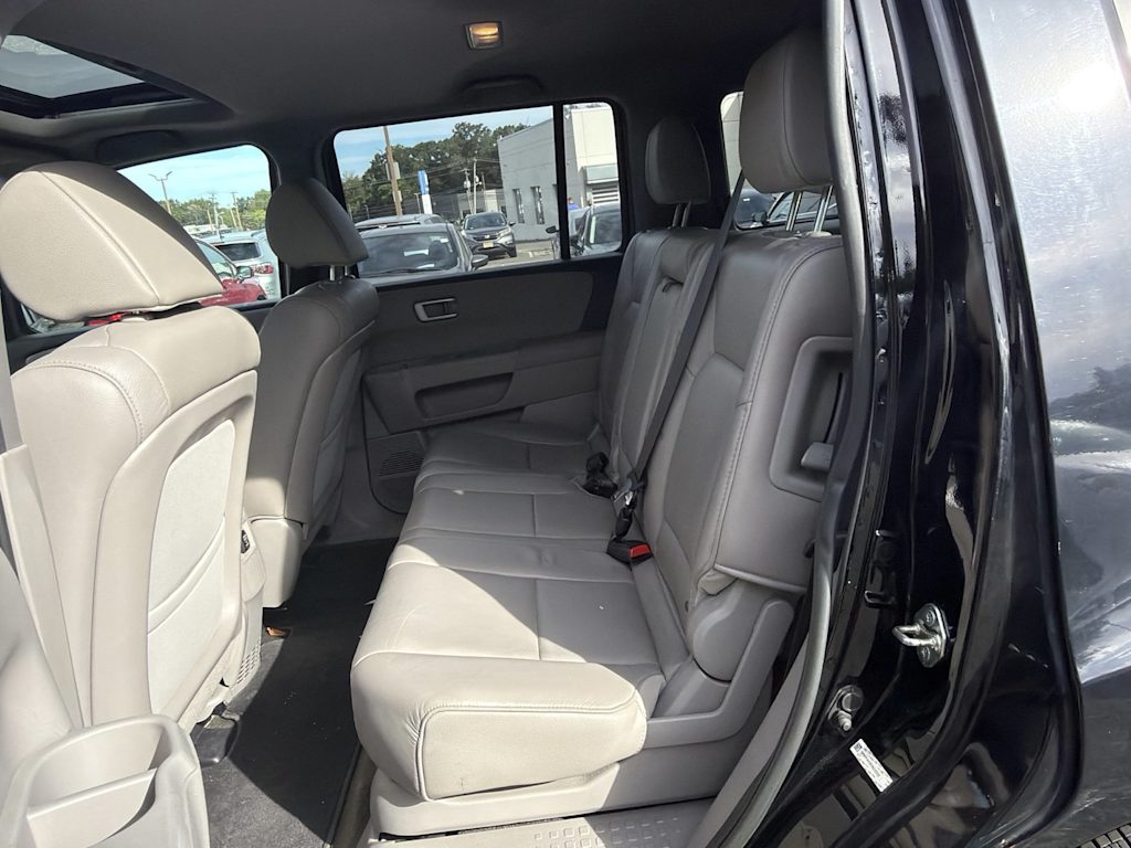 Thumbnail: 2015 Honda Pilot - 18