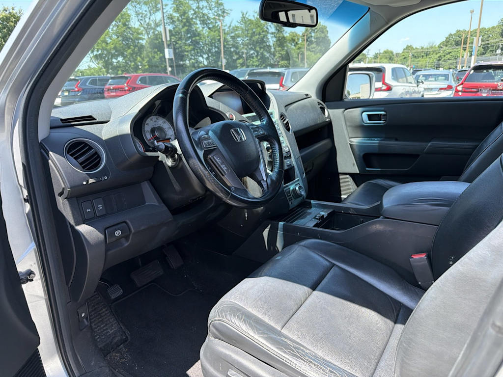 Thumbnail: 2010 Honda Pilot - 2