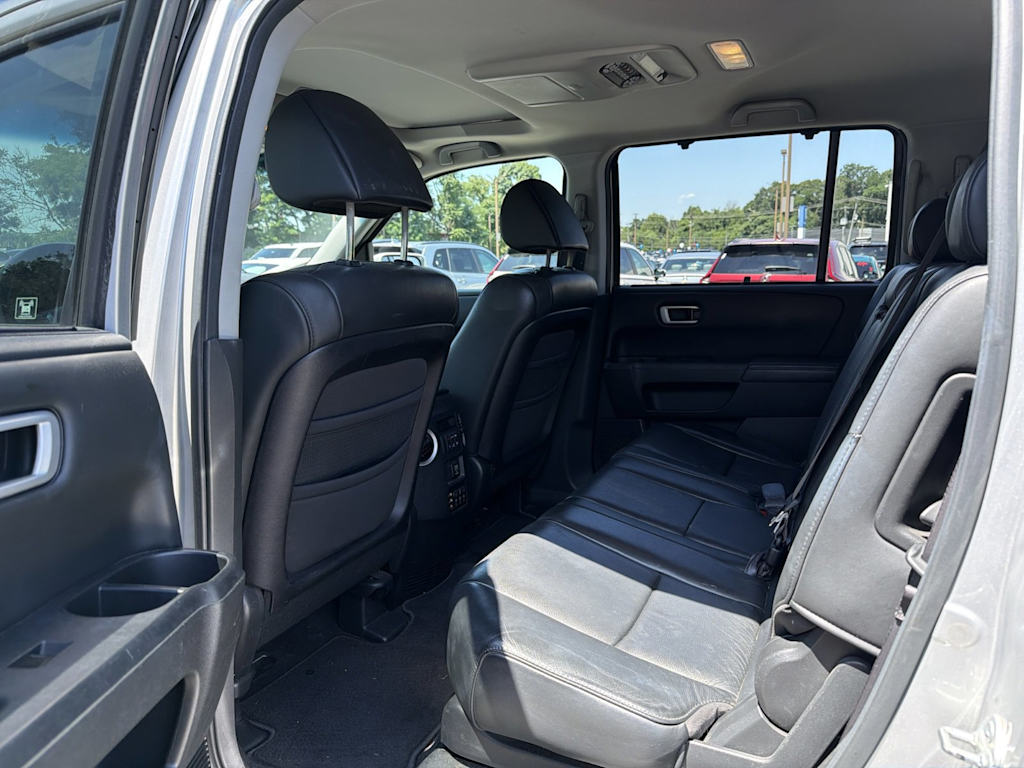 Thumbnail: 2010 Honda Pilot - 11