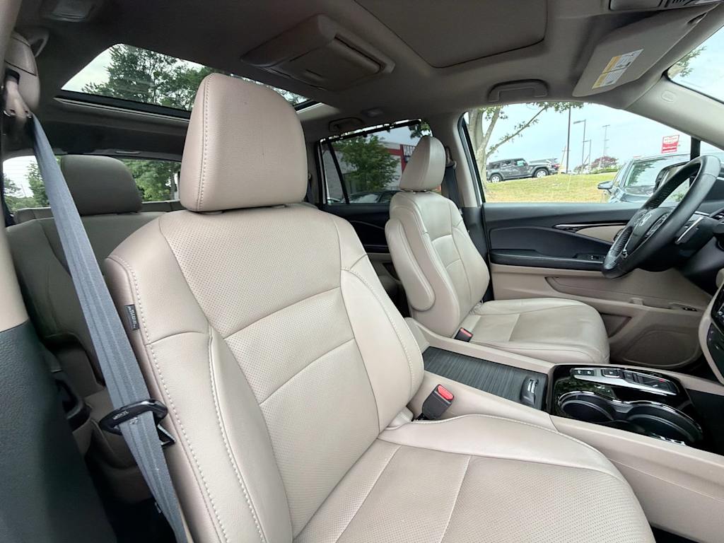 Thumbnail: 2018 Honda Pilot - 26