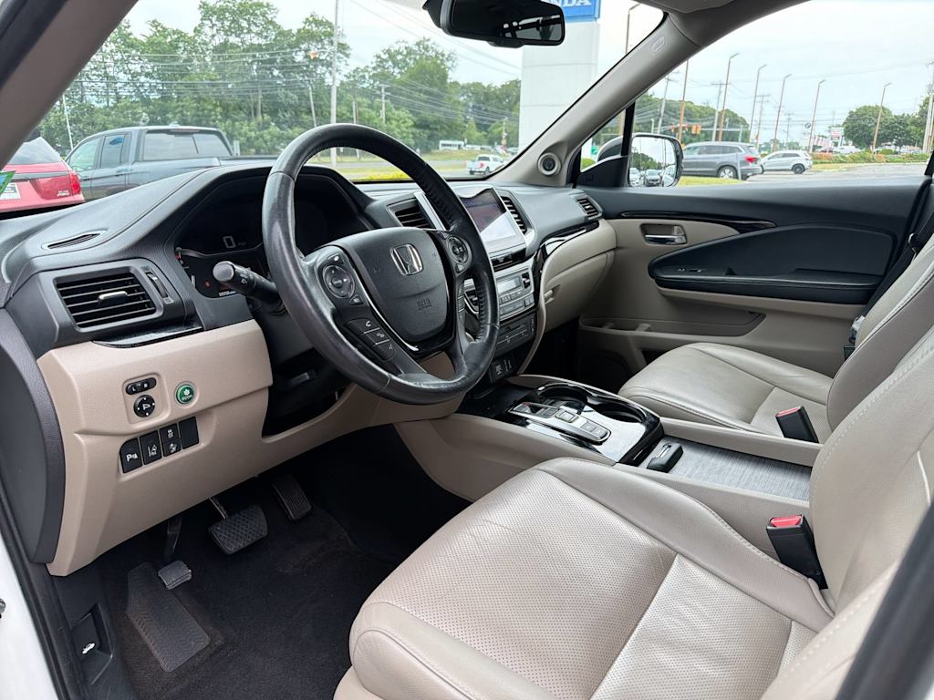 Thumbnail: 2018 Honda Pilot - 2