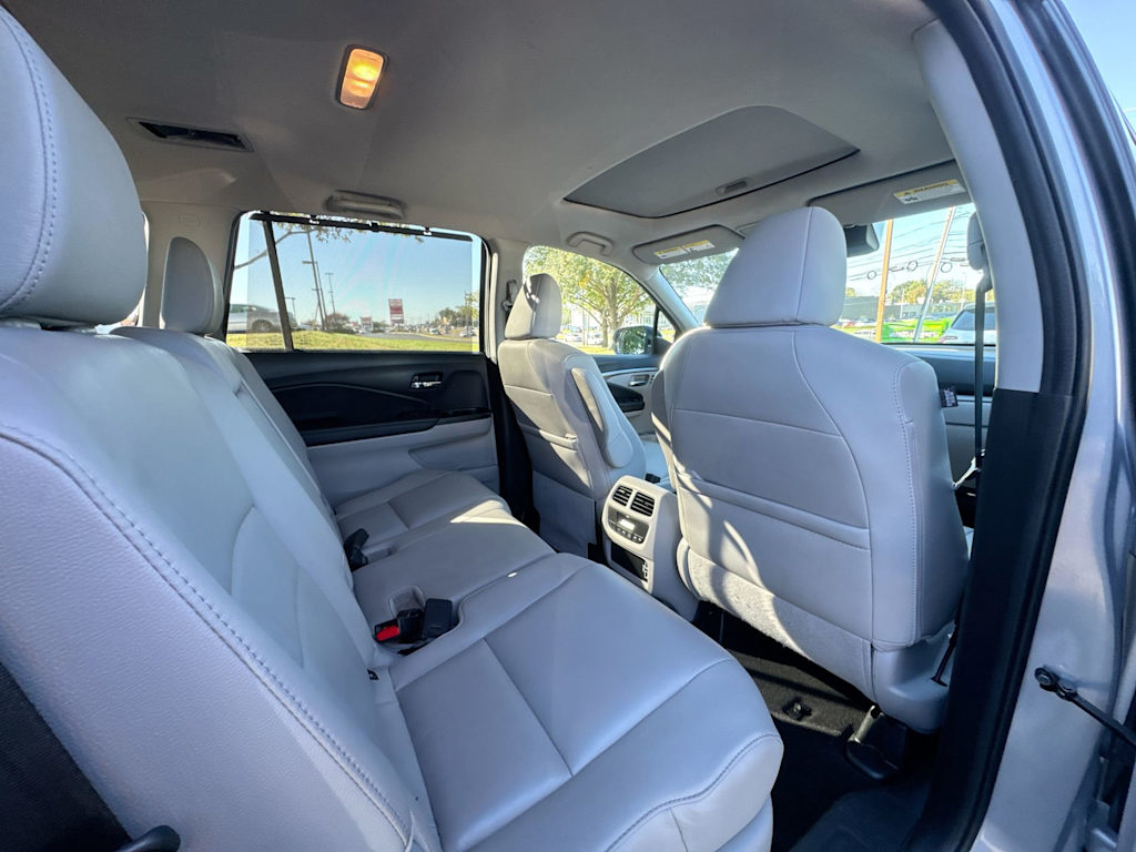 Thumbnail: 2022 Honda Pilot - 25