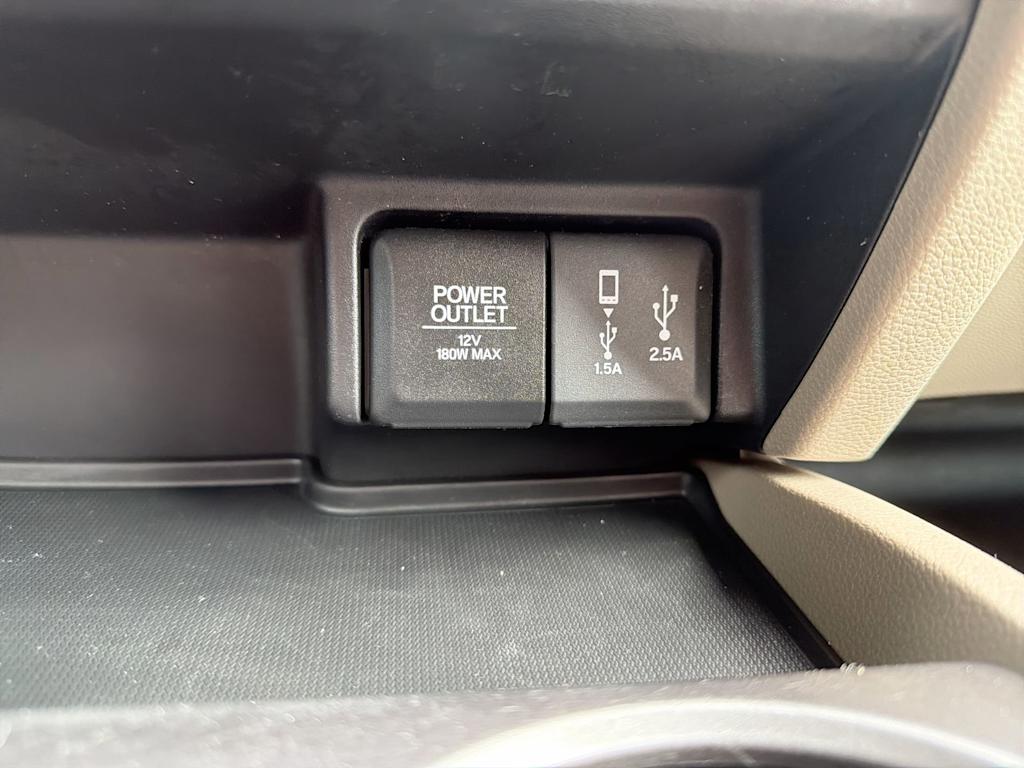 Thumbnail: 2018 Honda Pilot - 32
