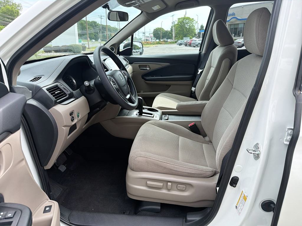 Thumbnail: 2018 Honda Pilot - 10