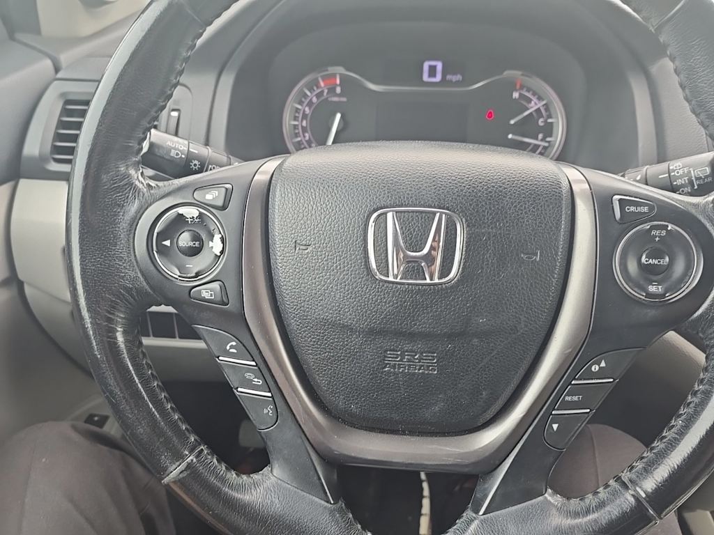 Thumbnail: 2017 Honda Pilot - 31