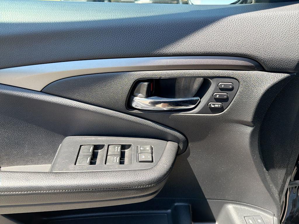 Thumbnail: 2019 Honda Pilot - 29