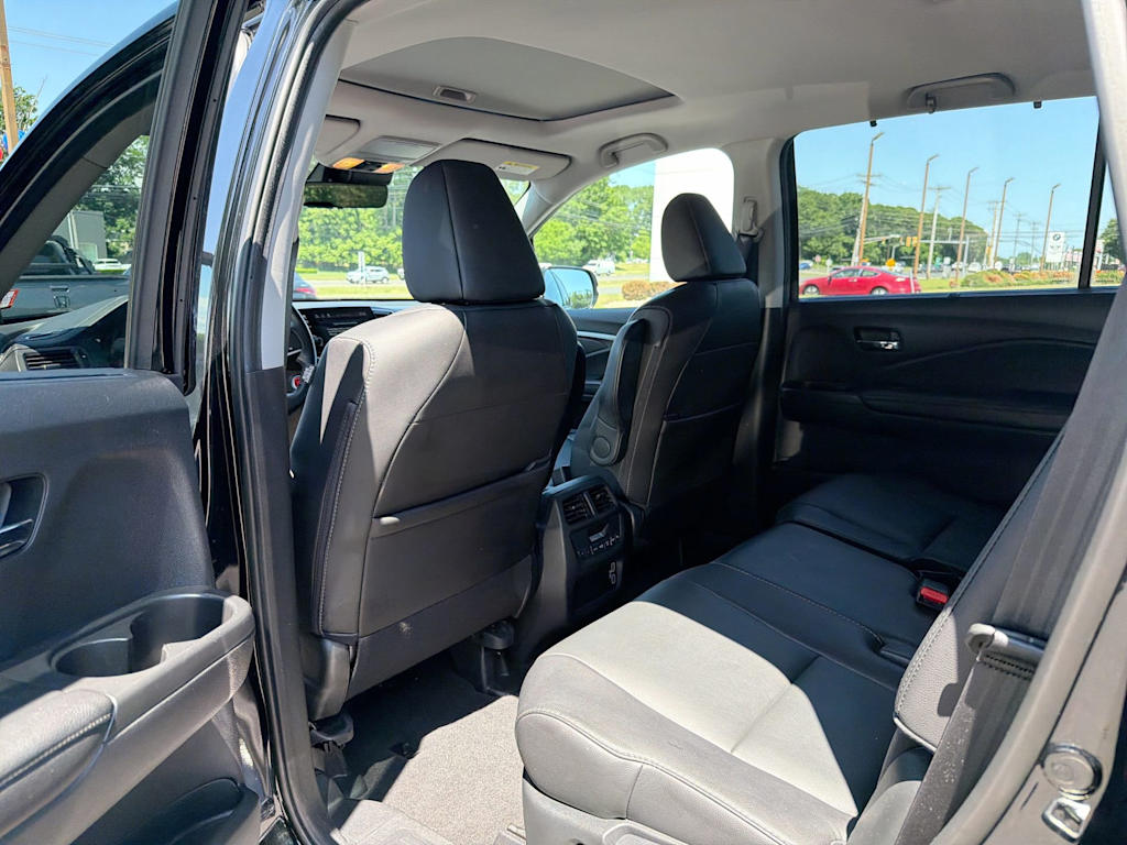 Thumbnail: 2019 Honda Pilot - 12