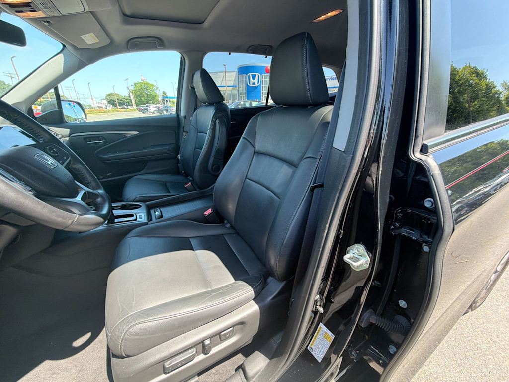 Thumbnail: 2019 Honda Pilot - 28