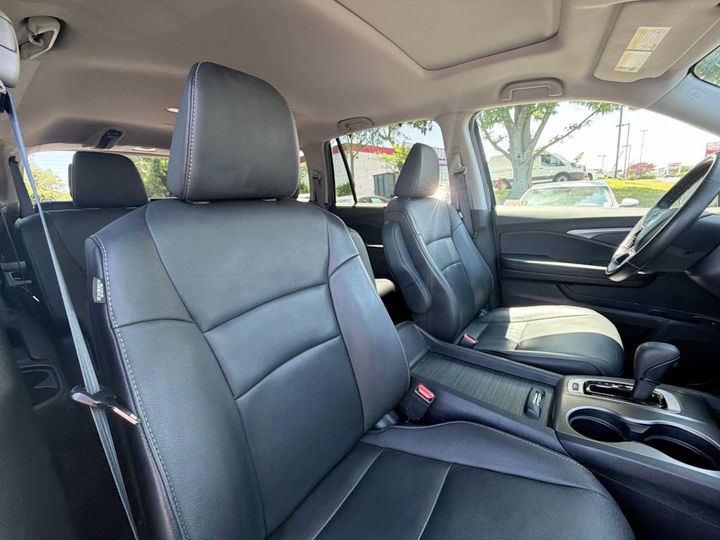 Thumbnail: 2019 Honda Pilot - 27