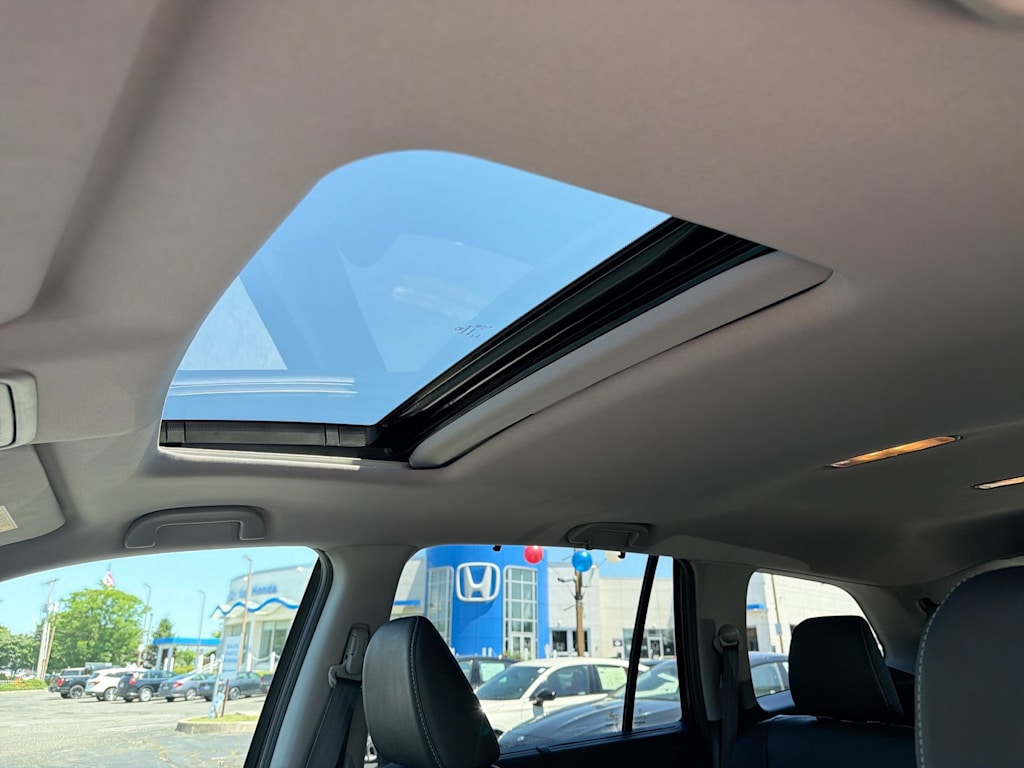 Thumbnail: 2019 Honda Pilot - 30