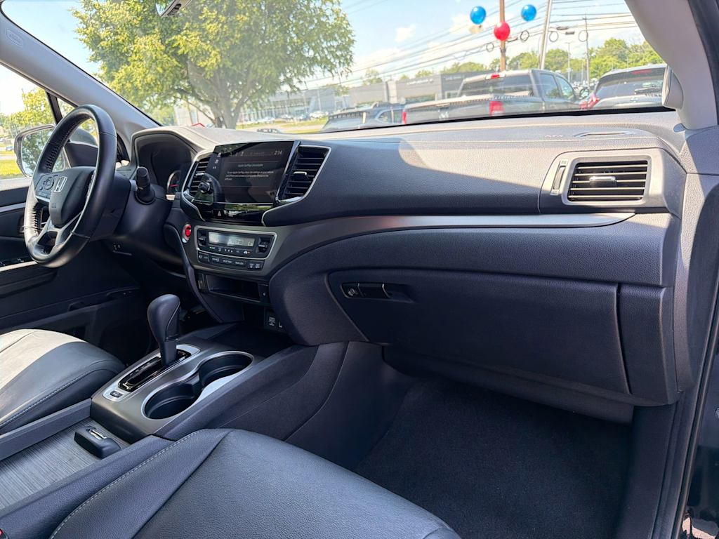 Thumbnail: 2019 Honda Pilot - 9